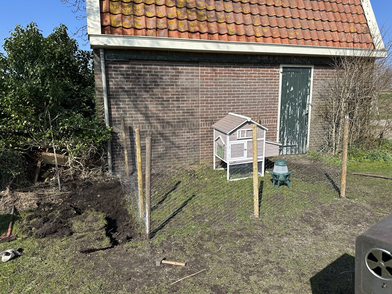 Installing fence